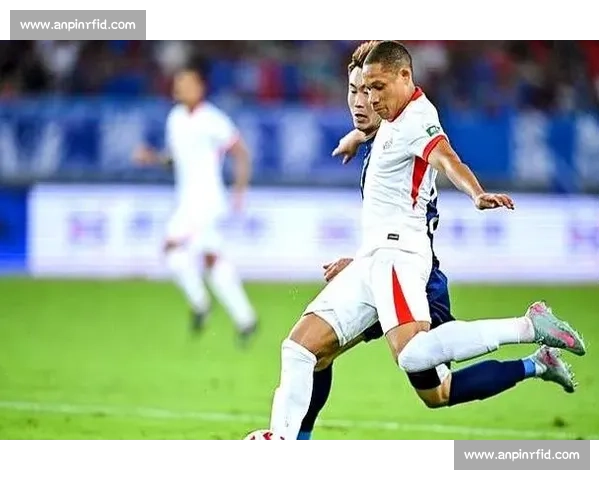 武汉三镇 2-0 青岛海牛：图多列绍尔建功 零封 + 红牌漏判引争议